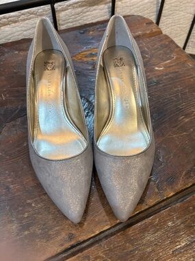 Anne Klein flex heels.